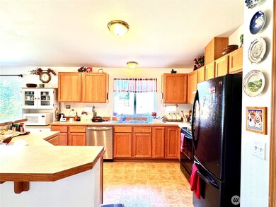 1258 SW Sylvenus St, Chehalis, WA 98532 - photo 4