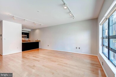 Silo Point, Baltimore, MD 21230 - photo 4