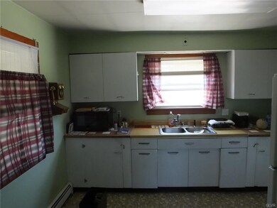 3428 E Grant St, Slatington, PA 18080 - photo 7