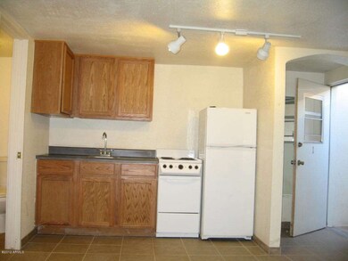 Unit 1 - Entrance and Kitchen