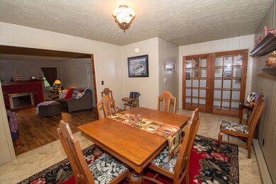 1915 Winn Rd Niles Dining room 5