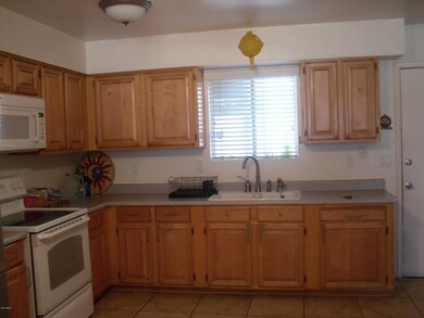 3303 W Del Monico Ln unit <WOW>, Phoenix, AZ 85051 - photo 3