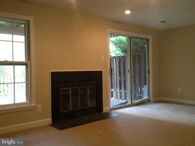 14650 Cambridge Cir, Laurel, MD 20707 - photo 4