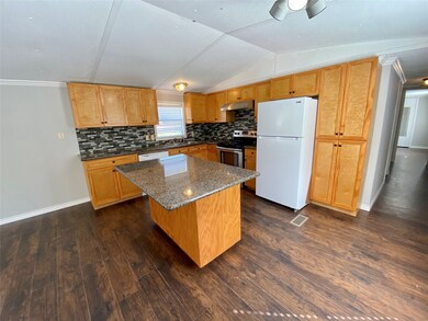 16544 Live Oak Square Dr, Porter, TX 77365 - photo 4