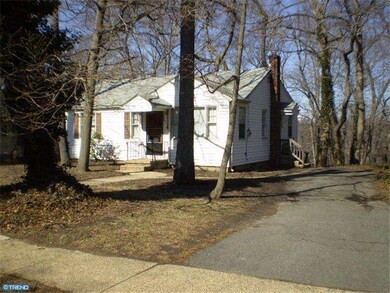 404 Harding St, Woodbury, NJ 08096 - photo 2