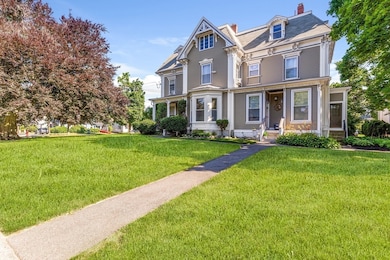 34 Warren St unit 3, Stoneham, MA 02180 - photo 3