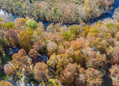 Property extends to lovely Moss Creek