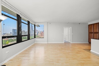 Vision on State unit 1702, Chicago, IL 60605 - photo 5