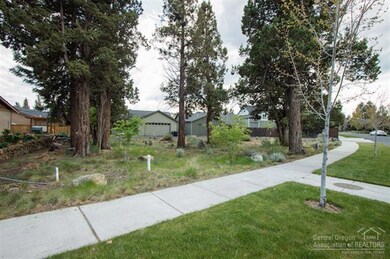 295 Fairfield Dr, Bend, OR 97702 - photo 2