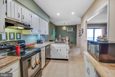 200 Campbell Cir unit E23, Downingtown, PA 19335 - photo 2