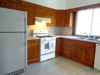 3901 Drexel Dr, Toledo, OH 43612 - photo 5