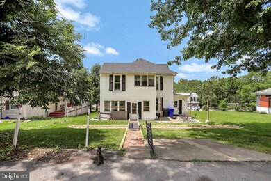 470 N Massanutten St, Strasburg, VA 22657 - photo 4