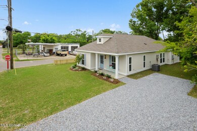 112 Third St, Bay Saint Louis, MS 39520 - photo 4