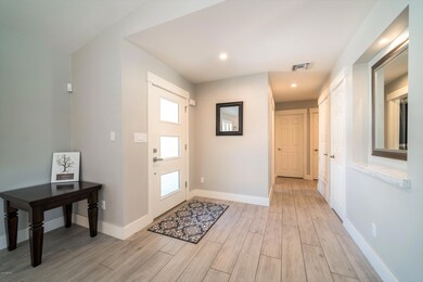 4 - Entry Way