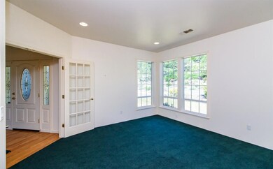 4067 Livingston Rd, Central Point, OR 97502 - photo 6