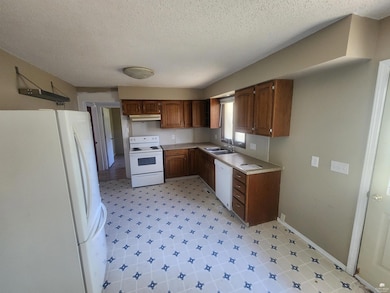 2008 Poppy Ct, Manhattan, KS 66502 - photo 6