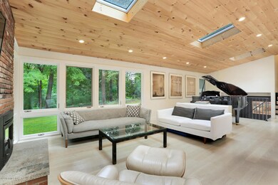 36 Sherwood Ave, Greenwich, CT 06831 - photo 2