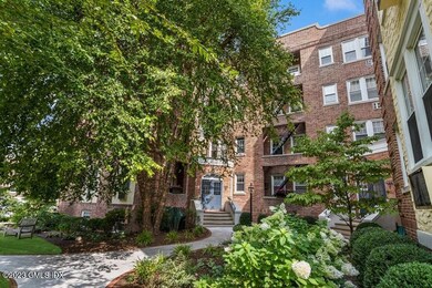 169 Mason St unit 4A, Greenwich, CT 06830 - photo 3