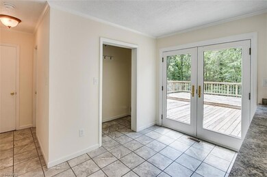 509 W 10th St, Siler City, NC 27344 - photo 5