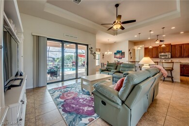 Fabulous great room with crown molding detail