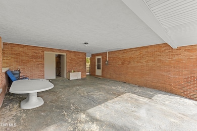 720 Holly Ave, Erwin, TN 37650 - photo 5