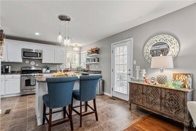 Entertain around the Island or the adjoining large