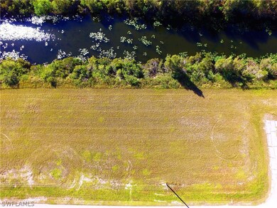 124 NE 25th Terrace, Cape Coral, FL 33909 - photo 7