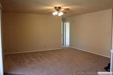 108 W 10th St S, Claremore, OK 74017 - photo 7