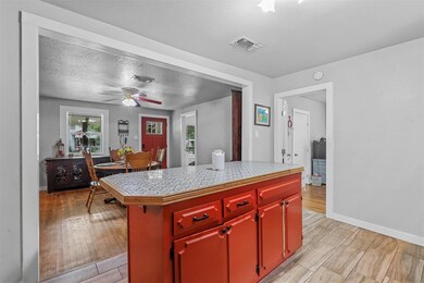 701 W Ball St, Weatherford, TX 76086 - photo 6