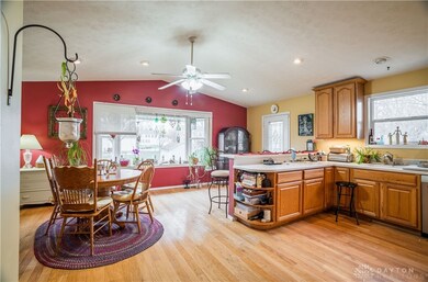 Eat in kitchen