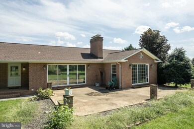 215 Greenfield Dr, Winchester, VA 22603 - photo 3