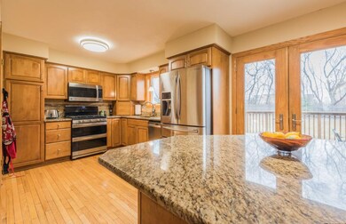 Granite and stainless finishes