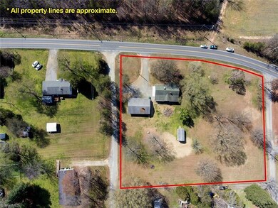 Property Lines are approximate.