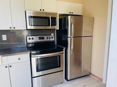 1400 NE 148th St, Miami, FL 33161 - photo 6