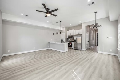 Living/ kitchen