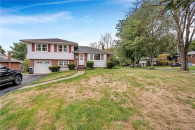 3131 Easthill Dr, Bethlehem, PA 18017 - photo 2