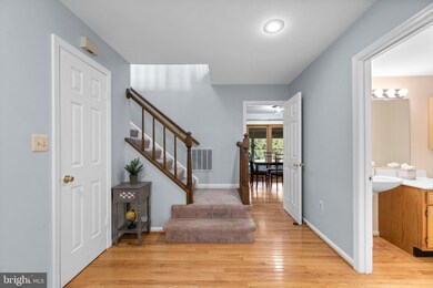 17405 Kirstin Ct, Olney, MD 20832 - photo 2