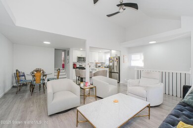 998 Arthur Kill Rd, Staten Island, NY 10312 - photo 6