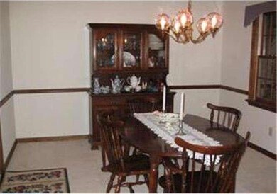 337 Norwood Rd, Downingtown, PA 19335 - photo 3