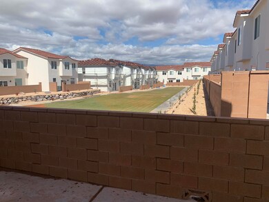 Desert Fields Courtyard