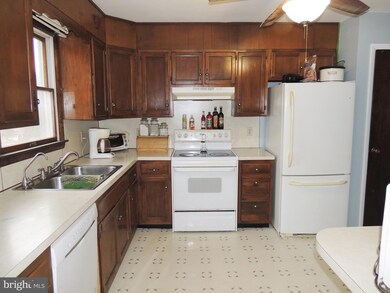 20 Weldon Dr, New Bloomfield, PA 17068 - photo 6