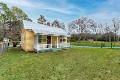 1828_South_Boundary_Ave_SE_003_SkyReplac