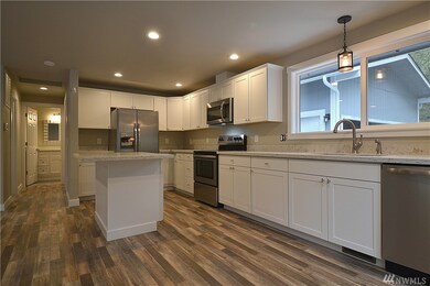 6161 E Grapeview Loop Rd, Allyn, WA 98524 - photo 5