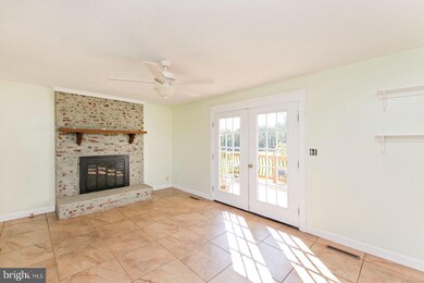 241 Clear View Ln, Strasburg, VA 22657 - photo 6