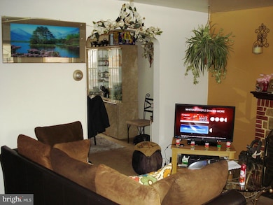 3906 Flowerton Rd, Baltimore, MD 21229 - photo 6