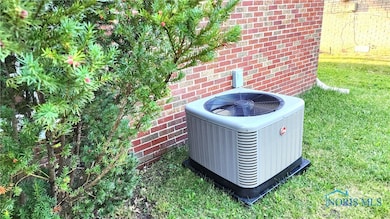 736 N Byrne Rd, Toledo, OH 43607 - photo 6