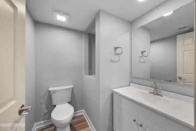 218 W King St, Jackson, TN 38301 - photo 5