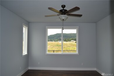 208 Copper Ln N, Enumclaw, WA 98022 - photo 3