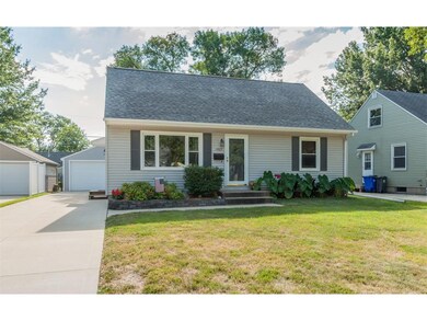 1427 9th St NW, Cedar Rapids, IA 52405 - photo 5