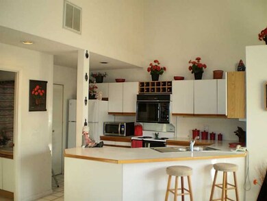 764 Williamsburg Cir unit 764, Warwick, RI 02886 - photo 7